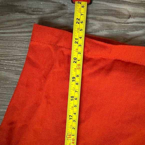 Statement Shorts - Picture 3 of 4